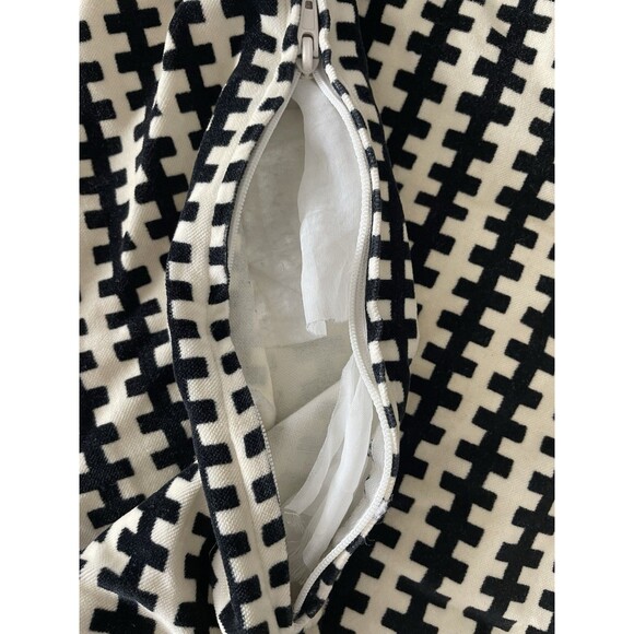 IKEA Zip Pillowcase Throw Pillow Square White w Black Lines Velvet Velour 21" - Picture 4 of 6